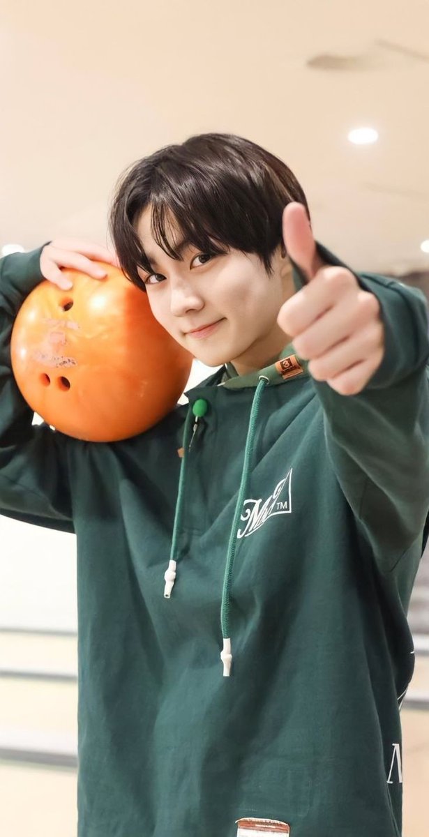 63won's tweet image. hello, I'm Wren! I'm looking for interactive moots

✮ he / him, filo 
✮ not new to #stantwt &amp;amp; #kpoptwt
✮ any fandom is welcome! 

↺ / ♡ are much appreciated