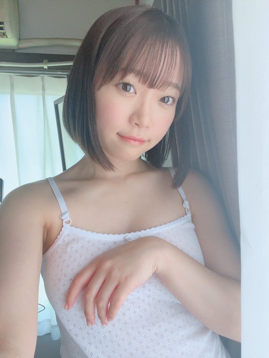 AVGO168's tweet photo. 生活總會給你答案的，但不會馬上把一切都告訴你。只要你肯等一等，生活的美好，總在你不經��的時候，盛裝蒞臨。

#架乃由羅 #架乃ゆら https://t.co/Tnh6wMQU2V