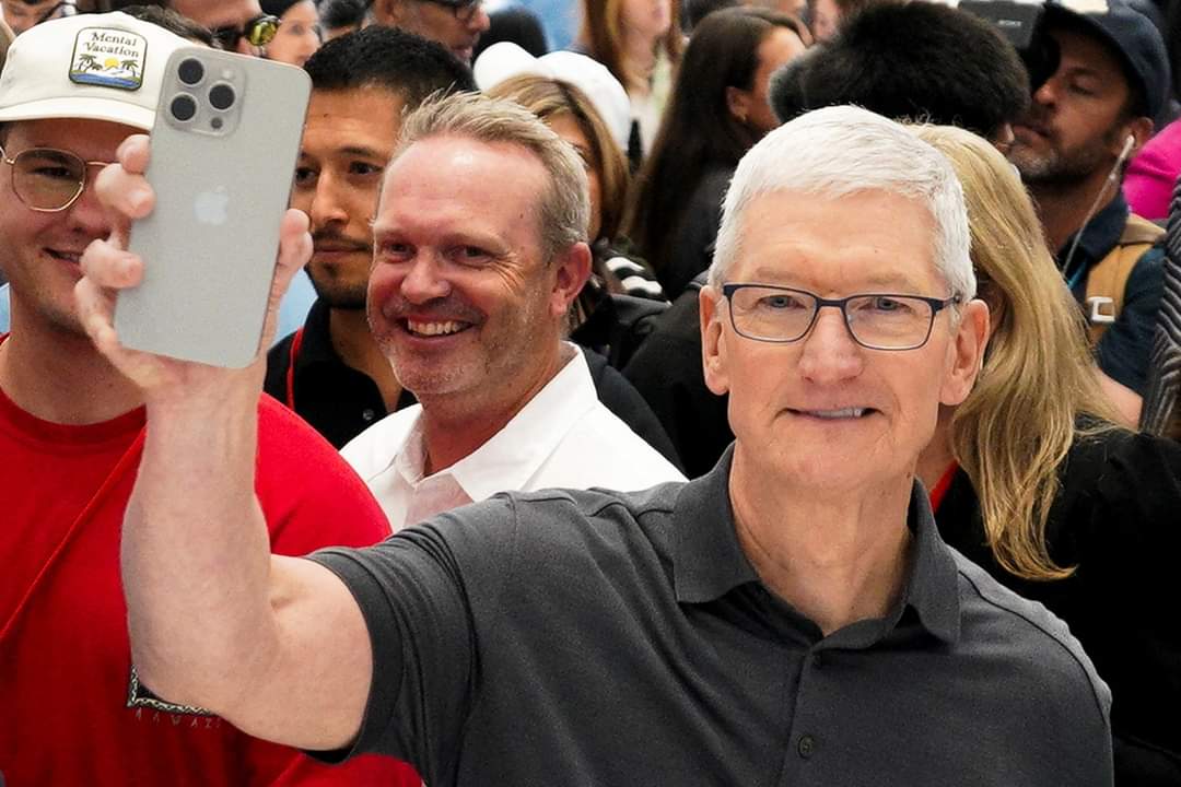AIT_Online's tweet photo. HELLO, iPHONE 15!

Apple unveiled a new iPhone 15 Pro with a titanium case and faster chip that enables better graphics and mobile gaming, moves designed to respond to a global smartphone slump.

Both the Pro and other iPhone 15 models will have a brighter display and a 48-megapixel camera as well as 100% recycled cobalt in their batteries.

Apple said the iPhone 15's satellite connectivity can now be used to summon roadside assistance. It is rolling out the feature out with the American Automobile Association (AAA) in the United States.

Apple said that USB-C charging cables are coming to both its iPhone 15 and the charging case of its AirPods Pro devices, allowing the use of the same charging cables already used for iPads and Macs. | 📷: REUTERS/Loren Elliott