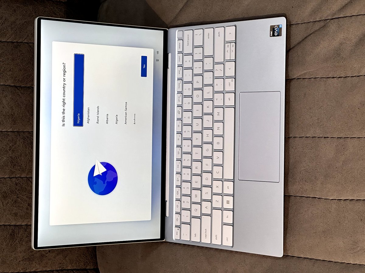 obenginetech's tweet photo. Extremely Clean Dell XPS 9315
Intel core i7 12th Gen
512GB SSD
16GB RAM 
Keyboard Backlit 
Fingerprint Sensor 
Long Lasting Battery life
Extremely Sleek 
Intel Xe Graphics 
13-inches 
Windows 11

*Amount: N800,000*

FEAR WOMEN Unilag Simi Tinubu #actress Genevieve Nnaji https://t.co/YuE3jm7sn5