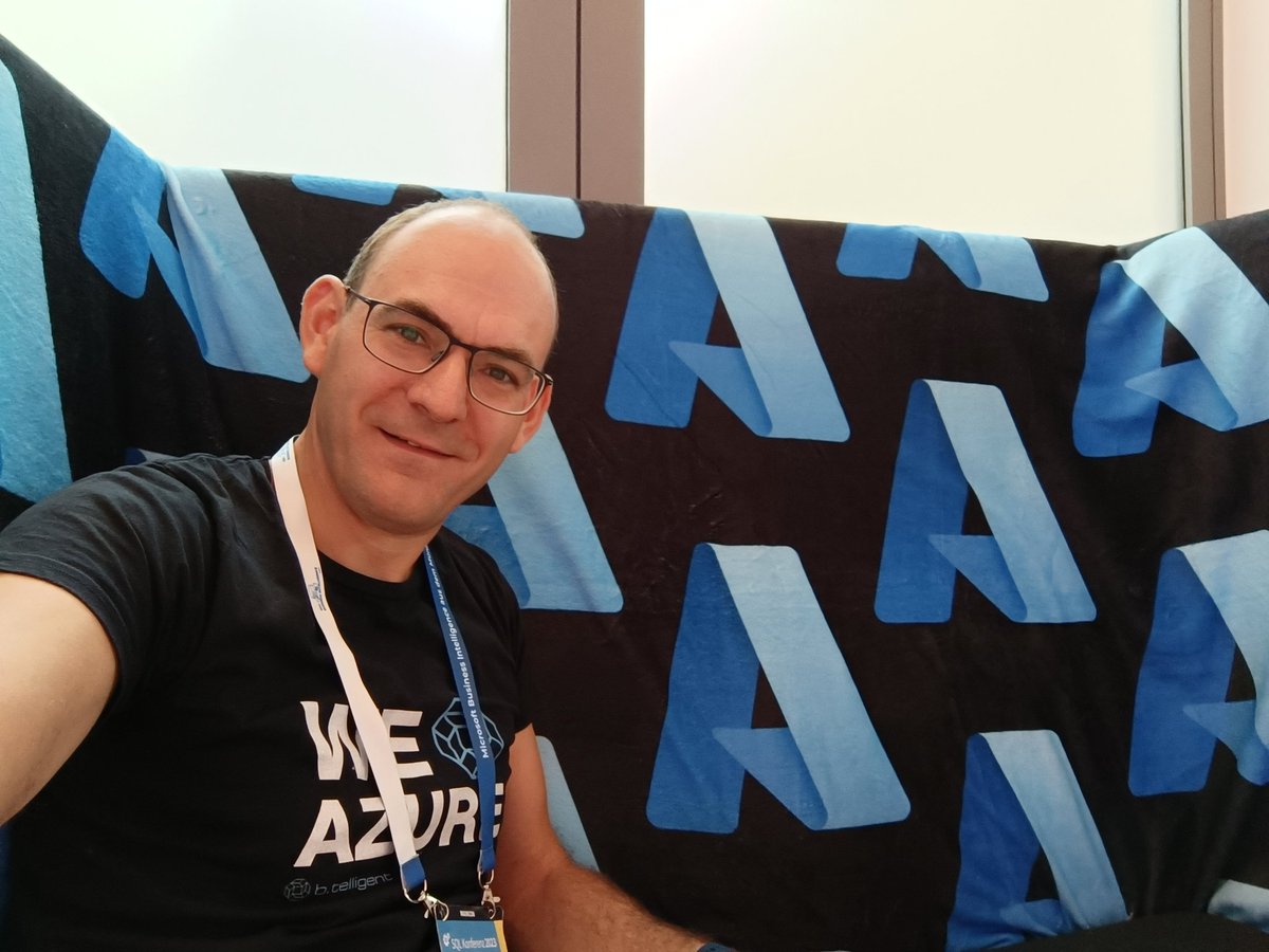 mnohlimits's tweet image. Last chance of sitting next to me in the #Azure corner before the raffle @sqlpass_de #sqlconference @btelligent