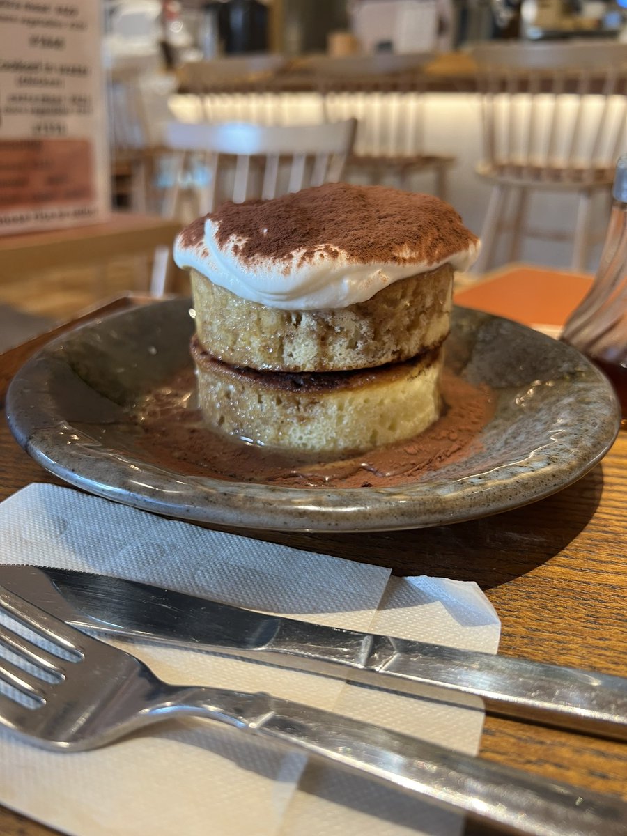 kunitaka37's tweet photo. 「まずは一服☕」

予約先からの連絡…
「今どちらにいらっしゃいますか？」
ひゃ〜時間を間違えました〜💦

急いで向かって、セーフ。

食べる時間ないけど次の場所へ…
「あの〜ご予約まで30分ありますが」
ひゃ〜時間を間違えました〜😅

まずは、一服☕️
焦らない。焦らない…笑 https://t.co/eKBytoKRHD