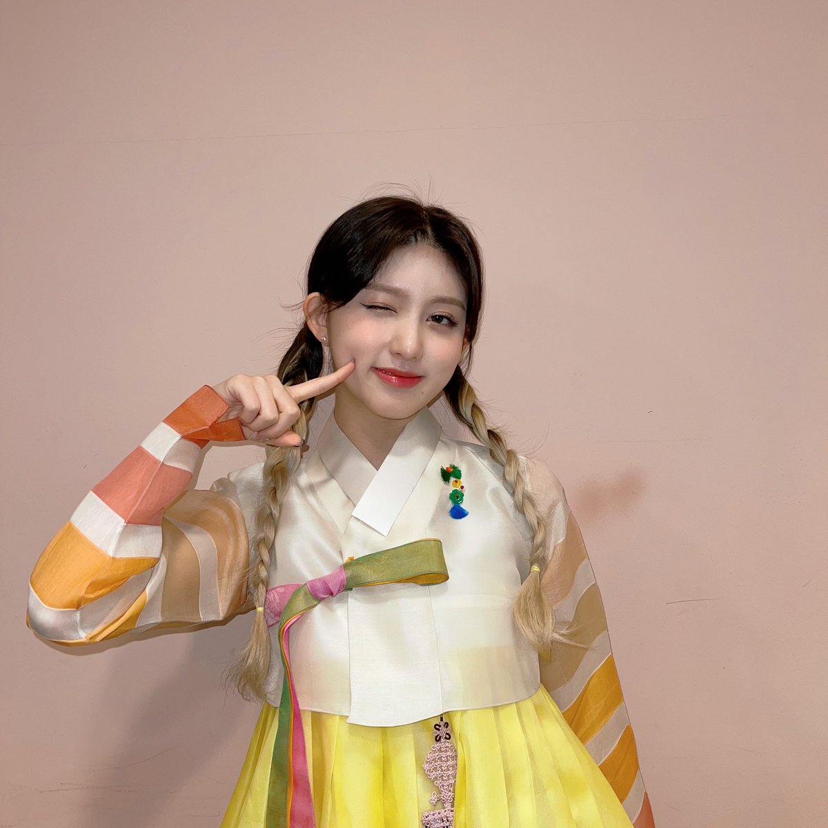 ⠀⠀  
             ╭ ◜◝  ͡  ◜  ͡  ◜◝ ◜  ͡  ◜◝◜  ͡  ◝ ╮
             (     天使 𝚋ꫀa𝕥s ✪ u𝚙da𝕥e    )
             ╰◟◞  ͜  ◟◞  ͜  ◟◞◟◞   ͜  ◟◞  ͜ ◞ ╯
                °. ♡
               .   °
　        __♡
     ⊂⊂ ・）
　     /　 |
     ⊂＿_u