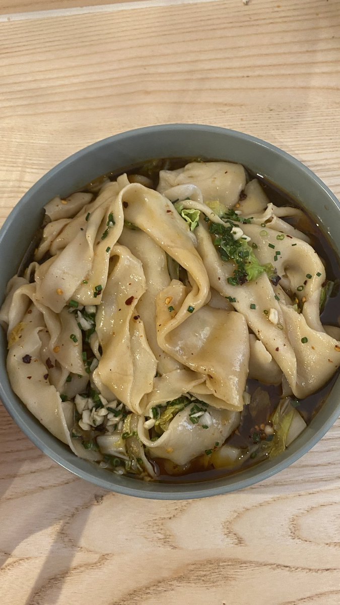 realmarcelondre's tweet photo. three restaurants in almost the same street: 
.
📍Mamma Bao 
📍Swing Kitchen
📍Coucou Food Market 
.
#munich #münchen #muenchen 
#mammabao #biangbiangnoodles #noodles  #swingkitchen #vegan #veganburger #coucou #coucoufoodmarket #wrap #croissant #pizza #food #augustenstrasse https://t.co/zgcKantlWR