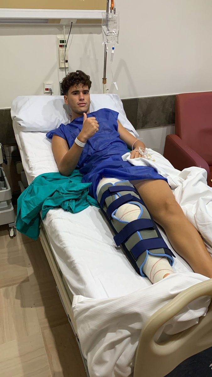 Nuestro jugador <a href="/Adrionchi6/">Adrian Lopez Leal</a> del DH sala ayer paso por quirófano y todo salió correcto.
Empieza la cuenta atrás 💪🏽💪🏽