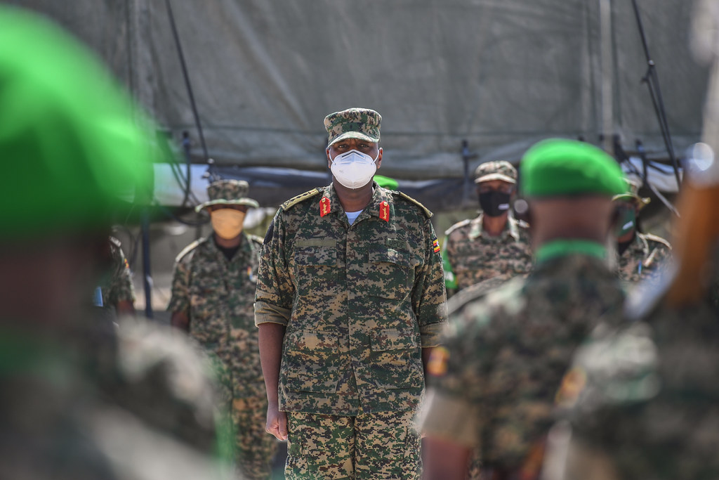 Gen_Rwashande_'s tweet photo. To my soldiers...
I was your commander in all the victorious achievements we had in the last 14 years. There is nothing you have sacrificed that I have not. Many of our children call themselves cousins. I paid off your debts without asking how you got them… https://t.co/xyIfhxWRgU