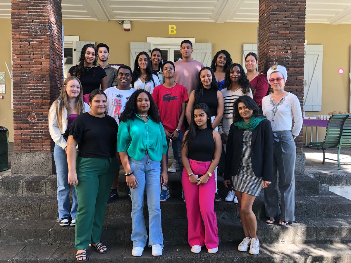 Bienvenue aux étudiants de Licence Pro MMO Métiers du Marketing Opérationnel qui ont fait leur rentrée ce lundi et ont été accueillis par leur responsable pédagogique Emmanuelle Kleinlogel. Nous leur souhaitons une bonne année universitaire ⭐😁