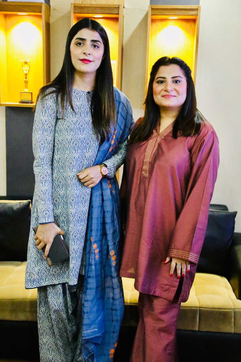 Anummlaghari's tweet photo. Guest Appearance at Metro 1 News Tv talk  show (Aaj Ki Baat) Host : Imtiaz Mir  Panelist: DrFouzia Hameed  &amp; Dr. Faiza Sodhar (DSP UT East Khi) &amp;  Anum Laghari (Development Professional-social activist).

#AnumLaghari #Talkshow #GuestAppreance https://t.co/BVf3RKyWIP
