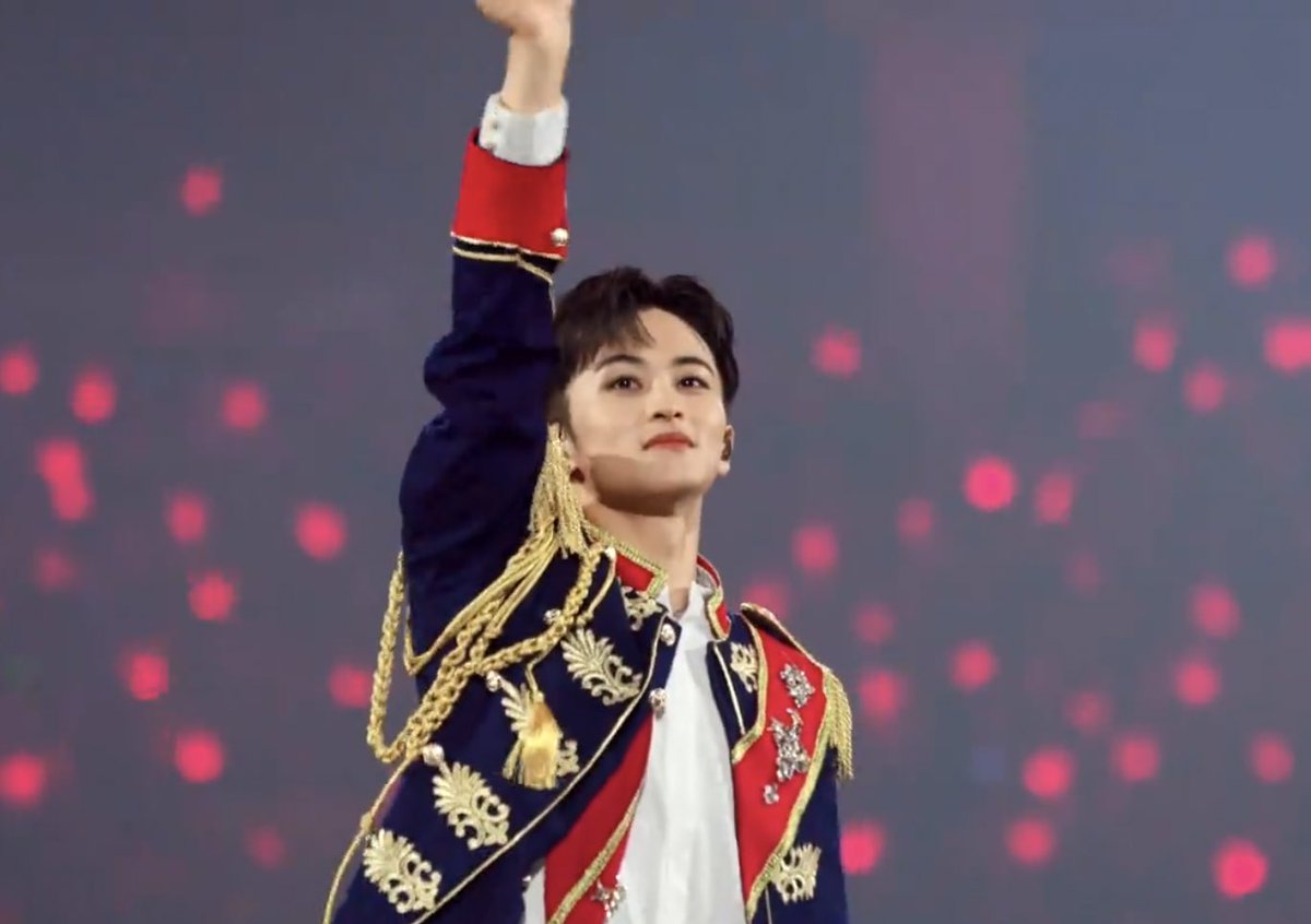 LMKLOOK's tweet image. prince mark 👑