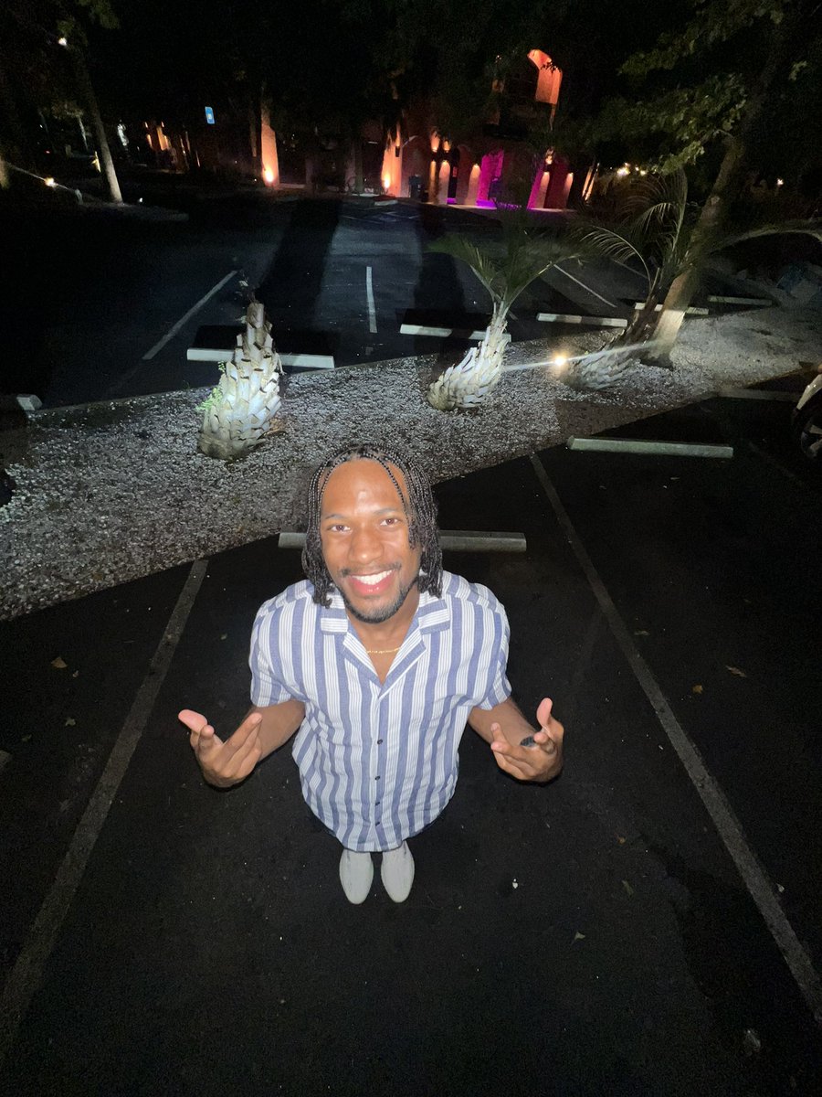 WellingtonCorey's tweet photo. Blessed to wake up and see another year 🥳🎉. I Thank Jesus for everything he has done for me! So thankful for my family and friends and prayers that kept me standing today. Love y’all 💜🙏🏽🎊. https://t.co/UQa3g4mRDp