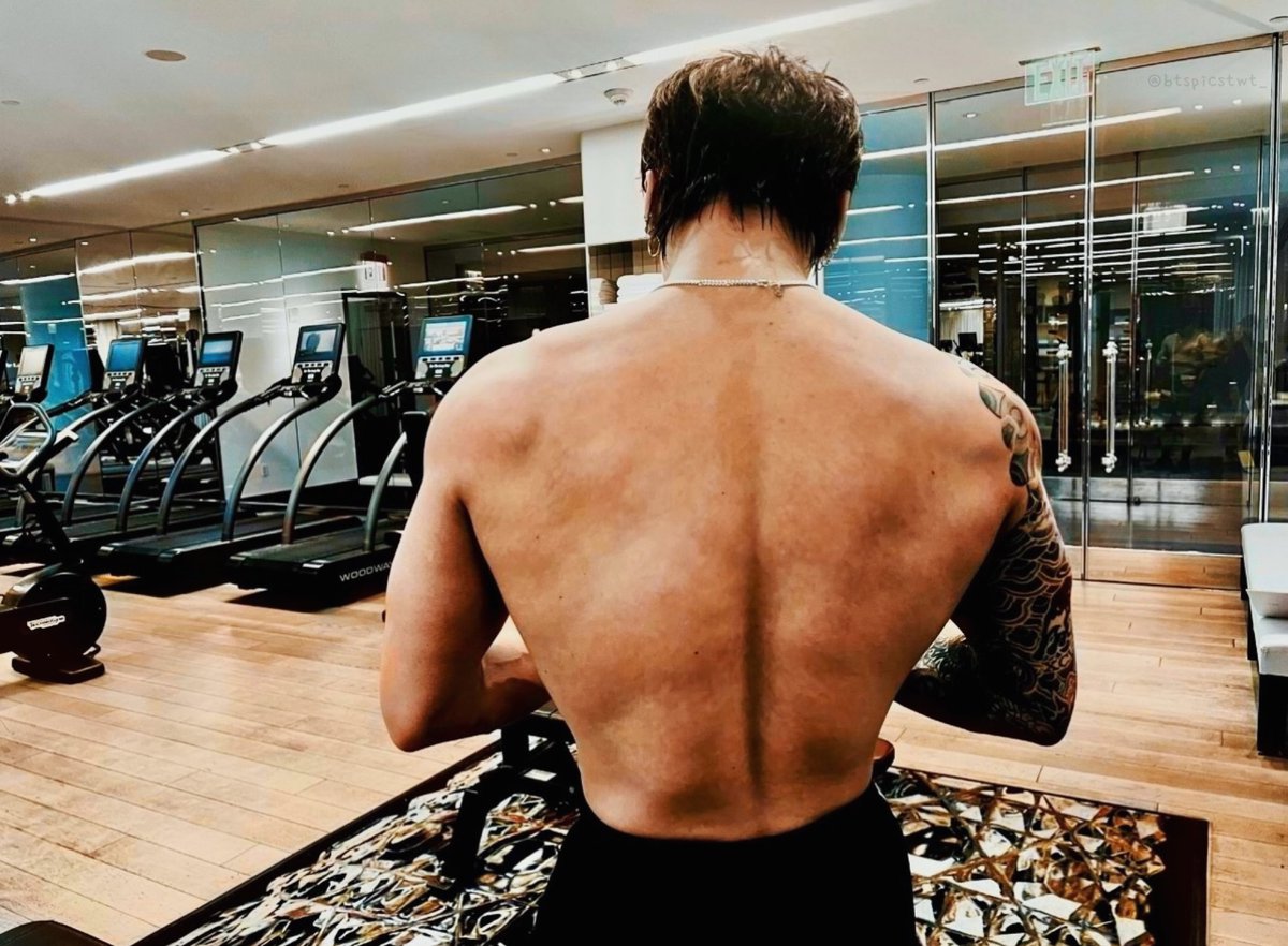 btspicstwt_'s tweet photo. [📸 PHOTOS] 

#Jungkook via Weverse 
(colorized ver.) https://t.co/XYcCNM1Hec
