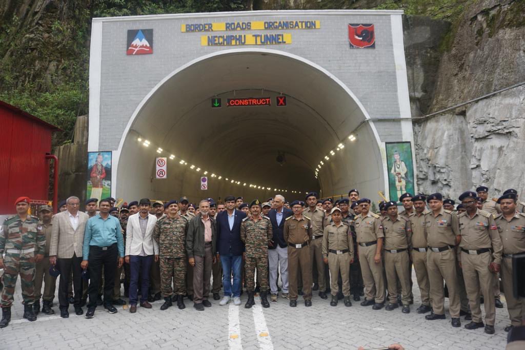 DBomdila's tweet photo. #NechiphuTunnel: A historic achievement! Inaugurated virtually by Hon'ble Defence Minister Rajnath Singh, with HCM @PemaKhanduBJP,local MLAs, BRO officials, District Administration, Bomdila Police &amp; stakeholders present. #BCTRoad #BRO #ArunachalInfrastructure https://t.co/WH3mHrIwHN