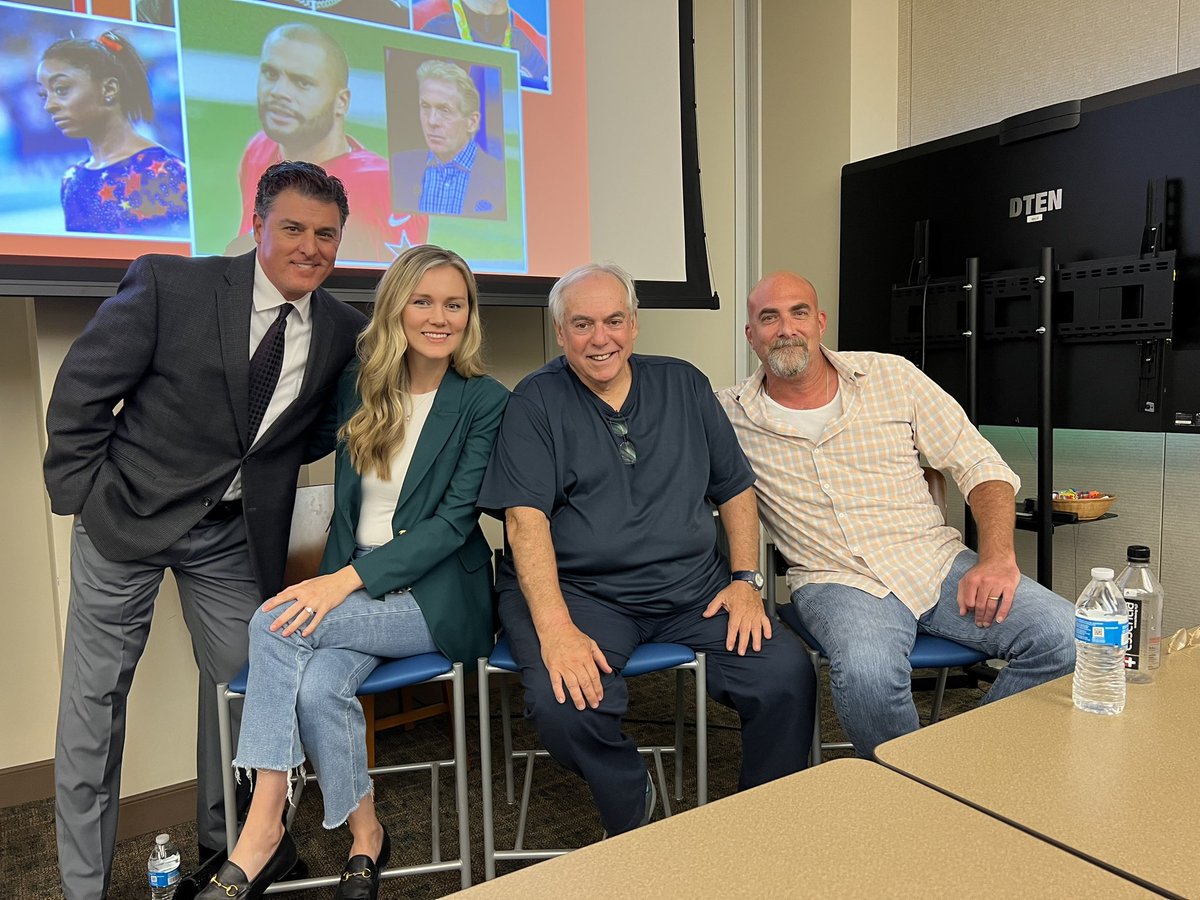 I’m not one for superlatives. (Also: I’m often one for superlatives.) But I’ve had 30 guest speaker panels in 11 @SMU_sportmgmt semesters—and tonight’s was The Best.

@alanacmatthews1, @Boys_Vox & @RobertWilonsky & a great group of APSM 3332 students on athletes & mental health.