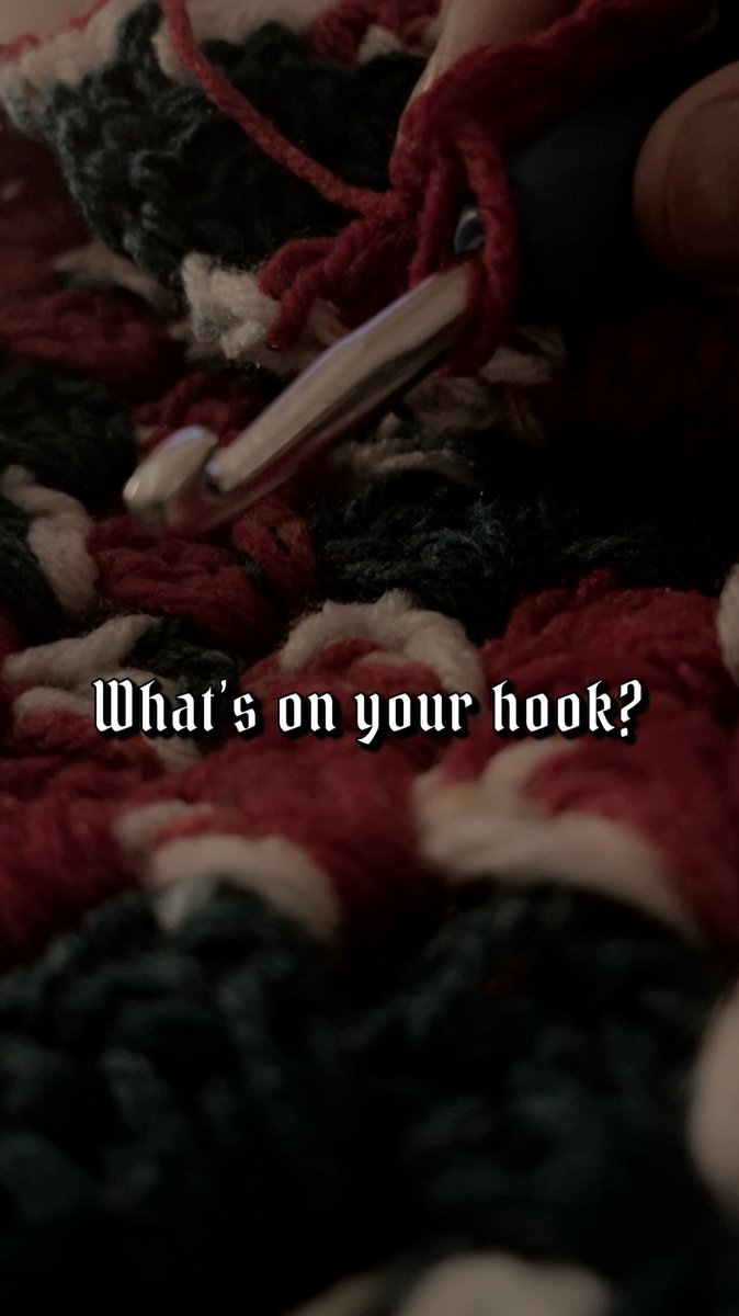 I know it’s way to early for Christmas colors. But I figured I would start early on Christmas presents because I wait so late last year and almost didn’t get things done. I’m loving the turnout so far.

#crochet #christmasgiftshavestarted