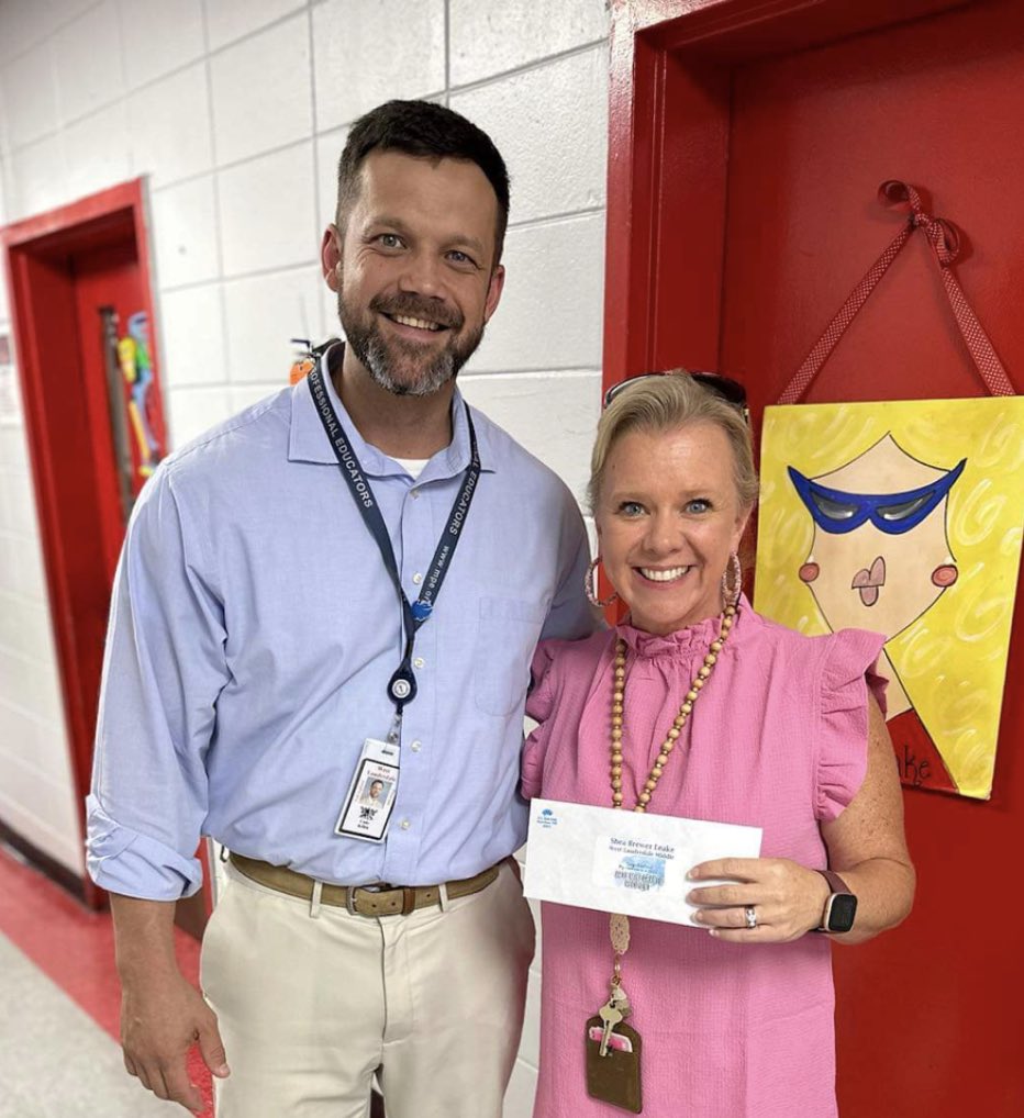 SheaLeake's tweet photo. Day 1 of our National Arts in Education project we’re doing with the grant money from Junior Auxiliary of Meridian, MS ❤️ #thankyou #artsineducation #artsintegration #westisbest #LCSDexcellence #meansmorehere https://t.co/B7EQwrSJnO