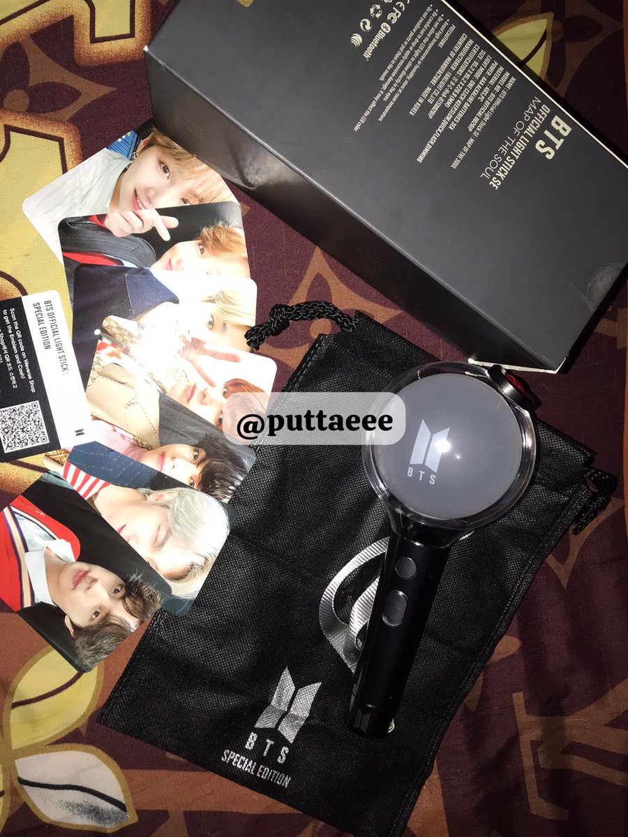 puttaeee's tweet photo. ❗️wts LS armybomb SE ❗️
💸 550k nego
📍Malang, Jawa Timur
🍊bisa co shopie
☑️ goodcondi, fullset, pc ot7, qr code, box
• free packing + adm shopie + freebies
• cek condi bisa dm
#wtsarmybomb #bts #army #armybomb #lightstik #bangtan https://t.co/s6LLXeWA9L