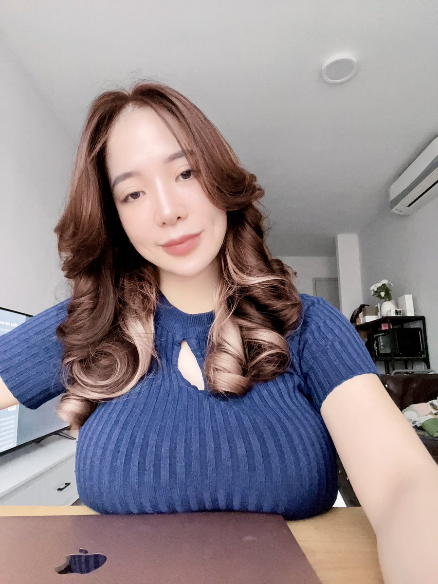 imirishtan's tweet photo. buhay pa naman laptop! 🤣 https://t.co/tiEB9bCWBW
