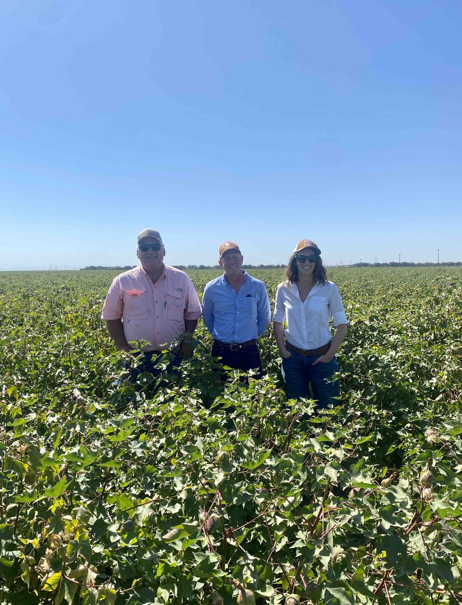 Thanks, Geoff Toledo, for showing Cotton Incorporated’s Ryan Kurtz and Evy Jaconis some beautiful cotton in Hanford, California, today!