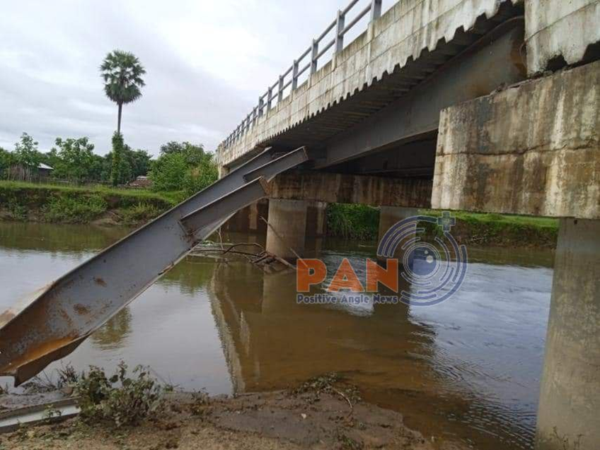 Freelancejou333's tweet photo. At about 9:00 p.m. yesterday, KTLA and PDF terrorist have exploded 160-foot-long and 20-foot-wide steel frame concrete bridge over the Yangkot River on Kawkariek-Yankok-Nung Nai road in Kayin state.
#WhatsHappeninglnMyanmar #PDFterrorists https://t.co/ZC6ZFHQID8