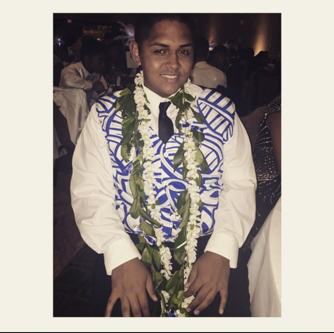 rawzi_'s tweet photo. High School              VS.                NOW https://t.co/aQfl5qyQU1