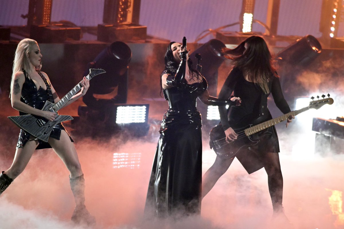 dlcharts's tweet photo. TIME lists Demi Lovato’s performance as one of the best moments of #VMA 2023. https://t.co/Cj5Ny8syXG