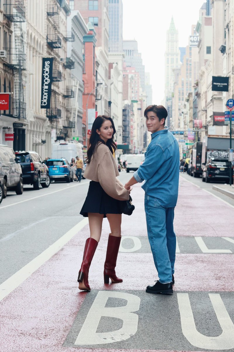 ParagonDepart's tweet photo. ส่องคู่รัก "อาเล็ก-โบว์" ใน Total Look สไตล์มินิมอลจาก COS คอลเลกชัน Autumn/Winter 2023 ที่นิวยอร์ก สหรัฐอเมริกา

#COSThailand #NYFW
#COSAW23 #CosxBowlada #Cosxlexteeradetch #Cosxalexbow #โบว์เมลดา #BowMaylada #bow_maylada #อเล็กธีรเดช #lekteeradetch #อาเล็กโบว์ #โบว์อาเล็ก https://t.co/c5BTXDYOzx