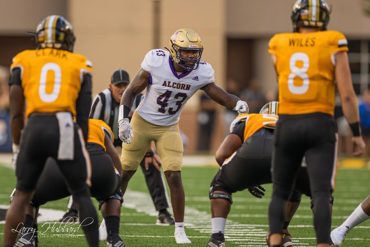 Just blessed to be in this position 🙏🏾💜💛