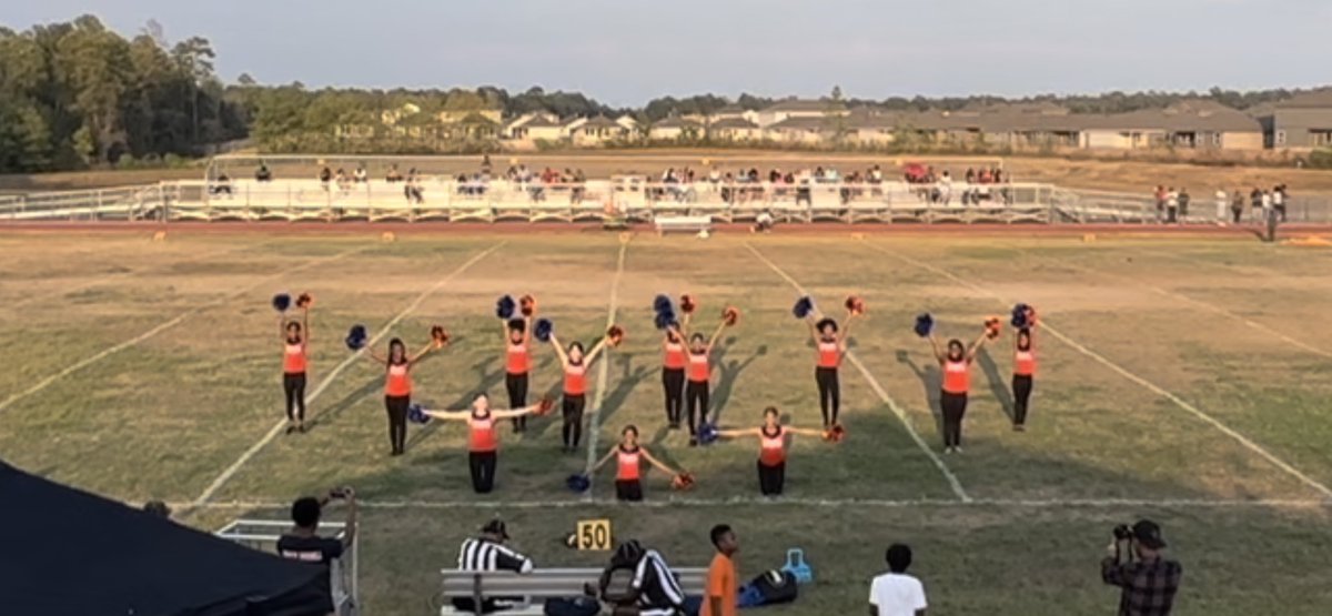 playermadeink's tweet photo. So very proud of my Bailey Belles! Their 1st whole team performance!🧡💙 @BaileyMSBucs @SpringISD https://t.co/iGOBt5ehlS