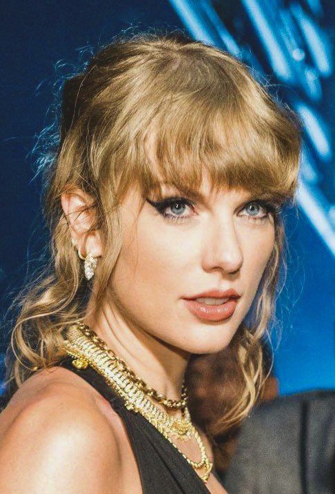 eratourpics's tweet photo. she’s the prettiest lady in the whole wide world https://t.co/YDRwmpQA5O