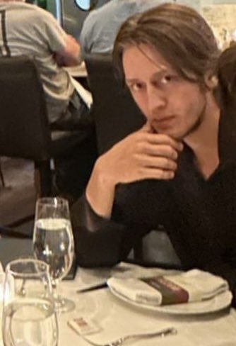 percy_updates's tweet photo. New photos of #PercyHynesWhite out at fancy restaurant dinner with friends🖤 https://t.co/el6tJ29zk7