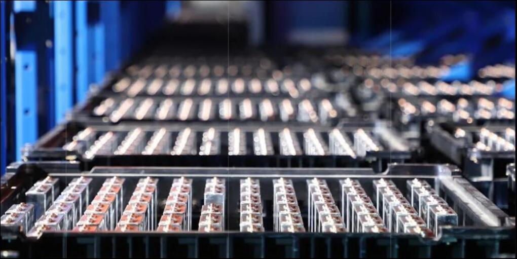 Chinese EV Battery Giant Gotion to Build a 2 Billion Plant in US : asiafin.net/articles/11967 Gotion will receive an incentive package totaled $536 million from the Illinois state as well as tax benefits totaling $213 million over 30 years.
#GotionEV
#EVindustry
#CleanEnergy