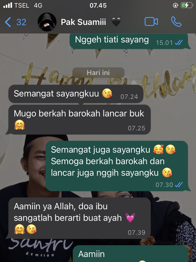 Safitrinurida17's tweet photo. MasyaAllah koyo ABG tenan le chatan wkwk tp suka 🤭 https://t.co/4mIIHhElTE