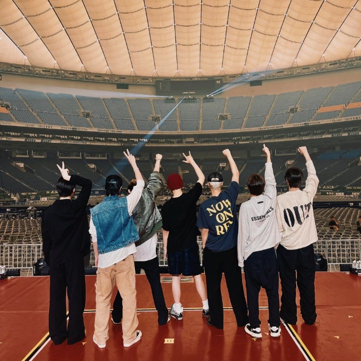 viraltakes's tweet photo. ENHYPEN makes history today as the fastest Korean Boy Group and the first 4th Gen Boy Group to hold a concert at the Tokyo Dome in Japan. https://t.co/ujxsyWF5wL
