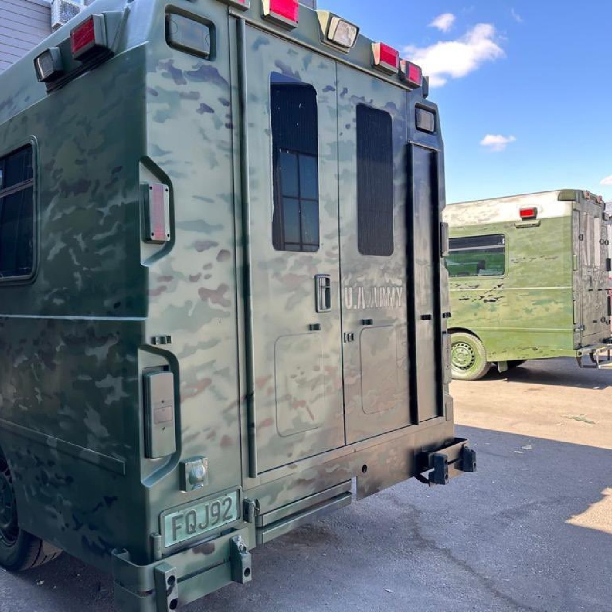 Our retired ambulances are ready in Ukraine 🇺🇦 🚑 Six now have camouflage paint while the seventh remains white and will become a mobile health unit. Each one has been given a te reo Māori name 💛 📸 @tenbypowell  #StJohn #TeWikiOTeReoMāori #MāoriLanguageWeek #NewZealand