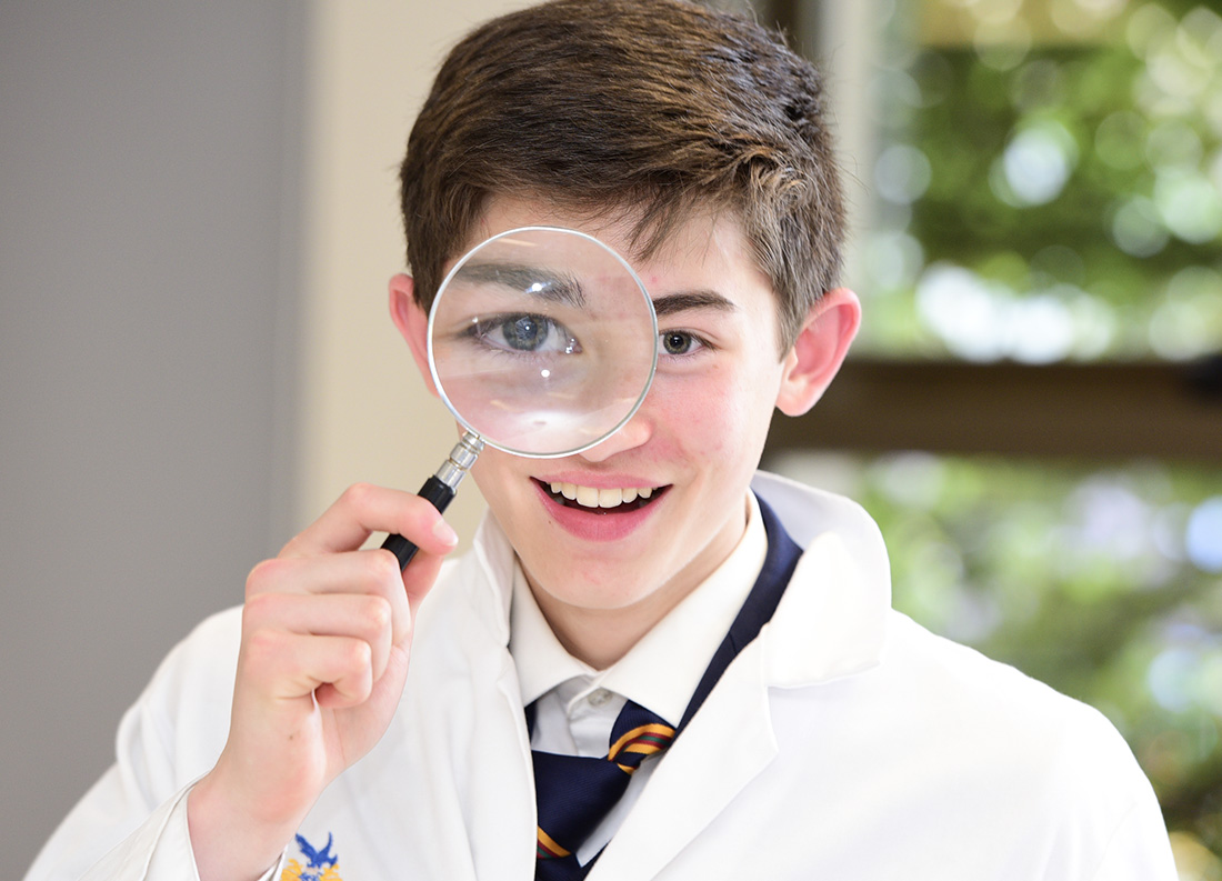 TheKnoxSchool's tweet photo. There has been a hideous crime! Year 9 Science students are on the case! CSI Wantirna should be scared! (No students were harmed in the taking of these pictures) #theknoxschoolaustralia #csi #year9science https://t.co/9dbfsOSApv