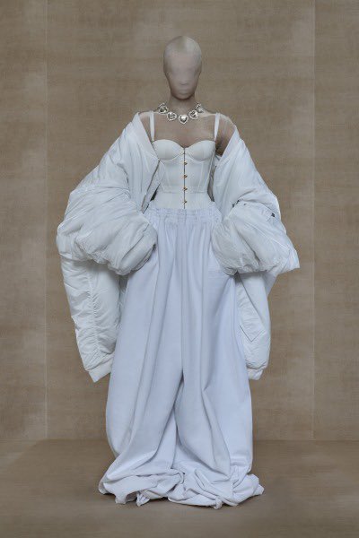 highendfashn's tweet photo. Vetements s/s 2024 rtw https://t.co/Gih7jUQueV