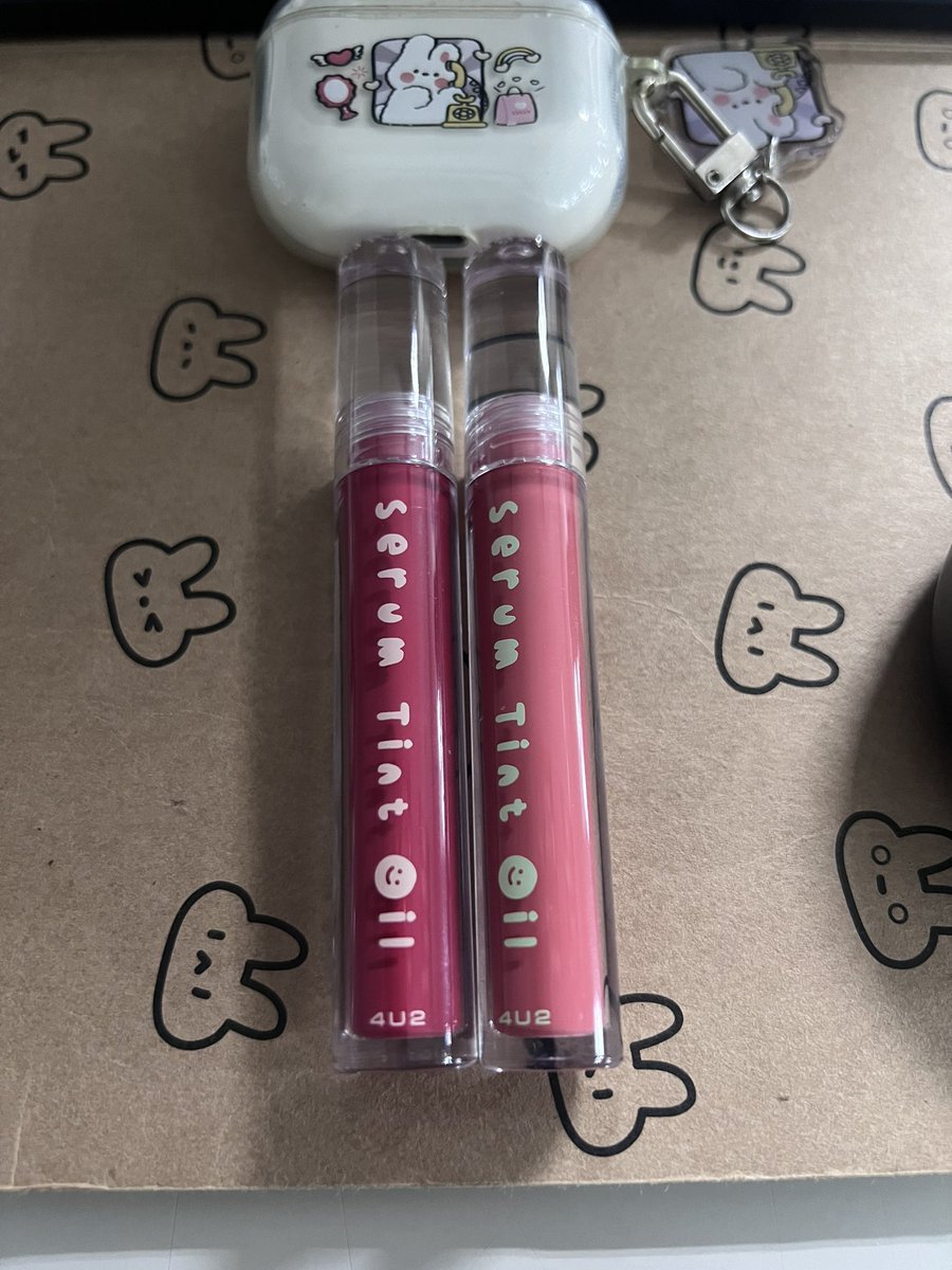 Ffairry___'s tweet photo. ส่งต่อค่า ซื้อมาลองสวอชสีไปครั้งเดียว แท่งละ140บาท สีเบอร์ 02,06 #ส่งต่อคสอ #ส่งต่อเครื่องสําอาง #เครื่องสําอางค์มือสอง https://t.co/34LmyEpho4