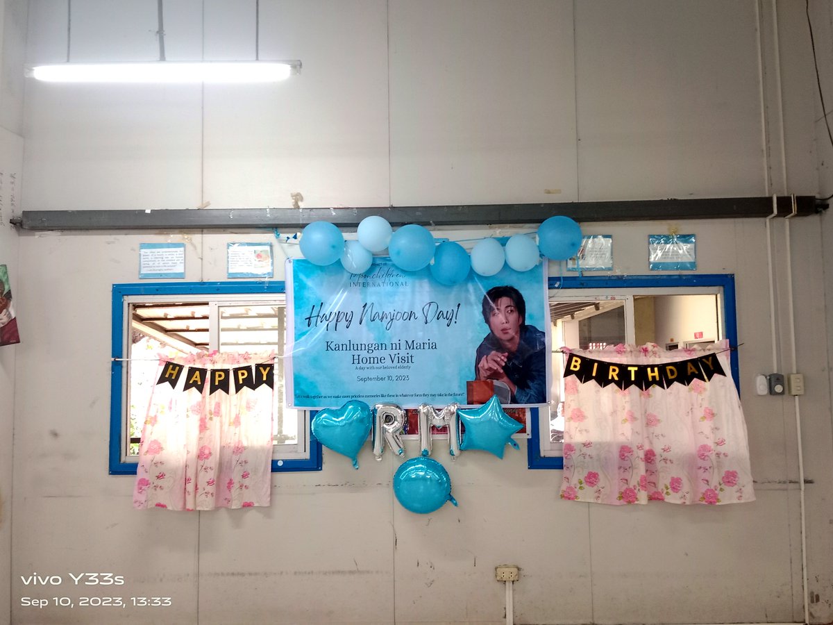 mncldrn_intl's tweet photo. Our love for Namjoon spreads to others by spending a day with elders, making them feel loved and cared for.
#WeHealWithRM
#OurPrideAndJoyRM
#LifeIsBetterWithRM
#RMLivingHisWay
#OurWildFlowerRM
#OurFlowerFieldRM
#OurTrendsetterRM
#HAPPYRMDAY2023 https://t.co/WOFfvCR3Yb