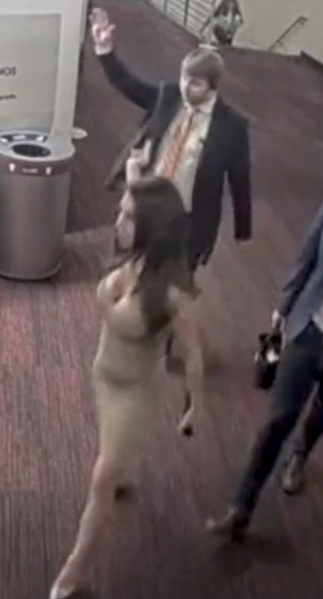 Colorado… 
💩Boobs falling from her too-tight family values dress
💩Escorted out for improper theatre behavior
💩Flipping the bird to staff just doing their jobs

Yelling… “Do you know who I am!?”  😡

Yep. 

The person who is going to lose to her seat.