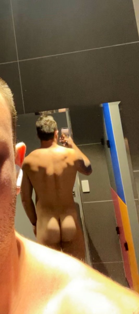 Retweet and I’ll post the video associated with this pic 🍑😈