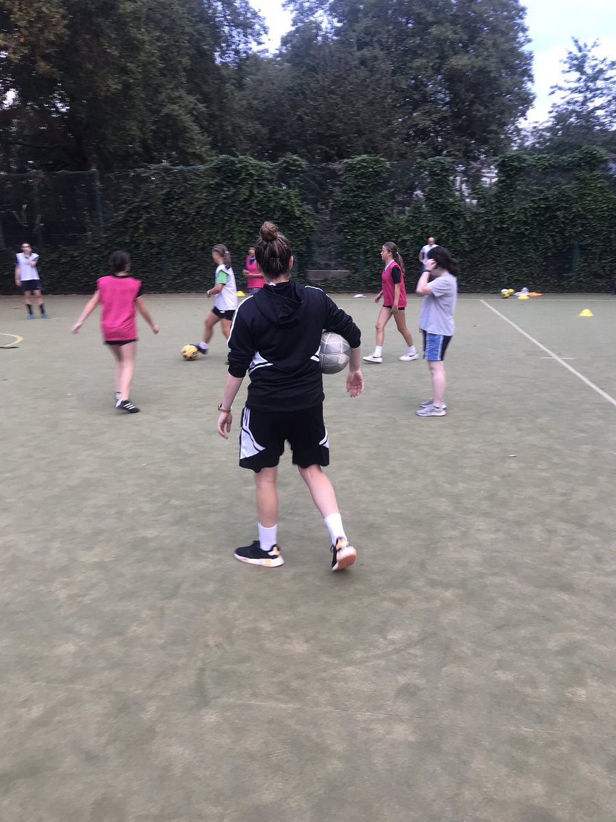 Safe Camp (@camp_safe) on Twitter photo Great turn out for Fulham Fc girls kicks session yesterday evening at Eel Brook Common SW6 5.30-7pm every Tues 22 girls getting some great coaching from Beth <a href="/FulhamFCFound/">Fulham FC Foundation</a> <a href="/MPSHammFul/">Hammersmith and Fulham Police | Central West BCU</a> #GirlsFootball #GirlsFitness Great turn out for Fulham Fc girls kicks session yesterday evening at Eel Brook Common SW6 5.30-7pm every Tues 22 girls getting some great coaching from Beth <a href="/FulhamFCFound/">Fulham FC Foundation</a> <a href="/MPSHammFul/">Hammersmith and Fulham Police | Central West BCU</a> #GirlsFootball #GirlsFitness