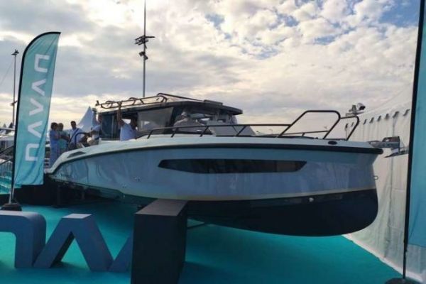 Concept du Navan C30 : un cabin cruiser tout-terrain haut de gamme 
👉 bateaux.com/article/44033/…