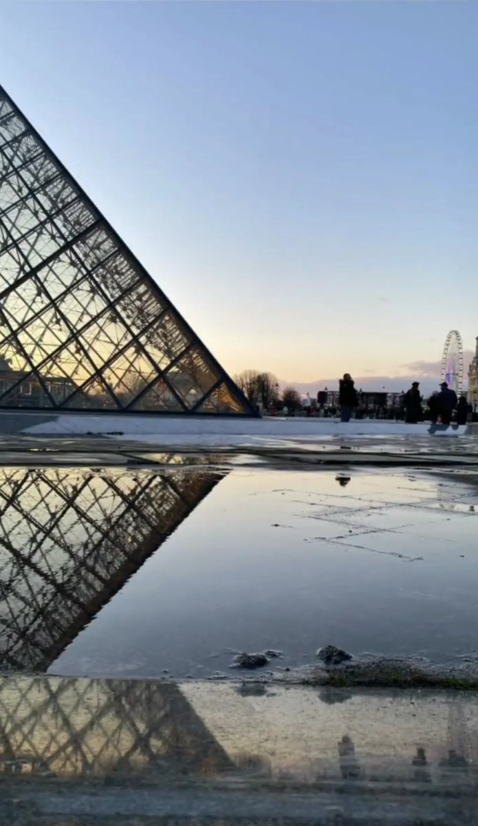 ن الزمن الذي يخاف فيه أهلنا عليه من الغربة انتهى، وجاء زمنٌ نحن في غربتنا نخاف عليهم من الوطن.
#صباح_الخير