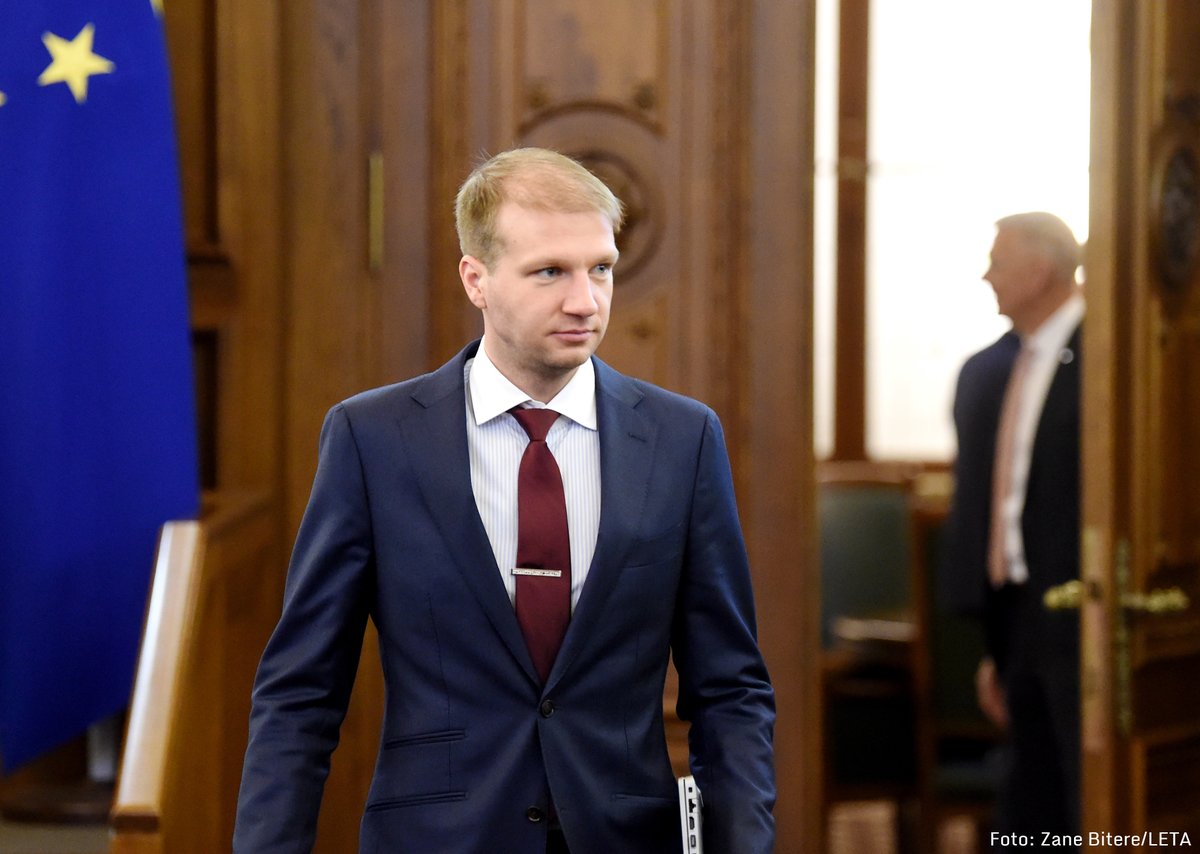 ltvpanorama's tweet photo. 🔴 LTV: Topošajā valdībā @EM_gov_lv ministra amatam tiks virzīts @ViktorsValainis (ZZS), klimata un enerģētikas ministra amatam – Kaspars Melnis (ZZS), @veselibasmin ministra amatam – @H_AbuMeri (JV), bet Saeimas spīkera amatam – Gunārs Kūtris (ZZS). https://t.co/2ZvcJ47rEG