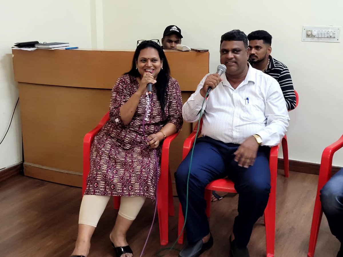 JNPort's tweet photo. जवाहरलाल नेहरू पत्तन प्राधिकरण में 'हिन्दी पखवाड़ा 2023' के अंतर्गत "हिन्दीअंताक्षरी" प्रतियोगिता संपन्न हुई । इस प्रतियोगिता में पत्तन के अधिकारियों और कर्मचारियों ने बडी संख्या में भाग लिया ।
#HindiDiwas #JNPAAntakshari #HindiAntakshari #JNPAEvents
#CelebrateHindi #HindiWeek #LanguageCelebration #CulturalEvent
#IndianLanguages