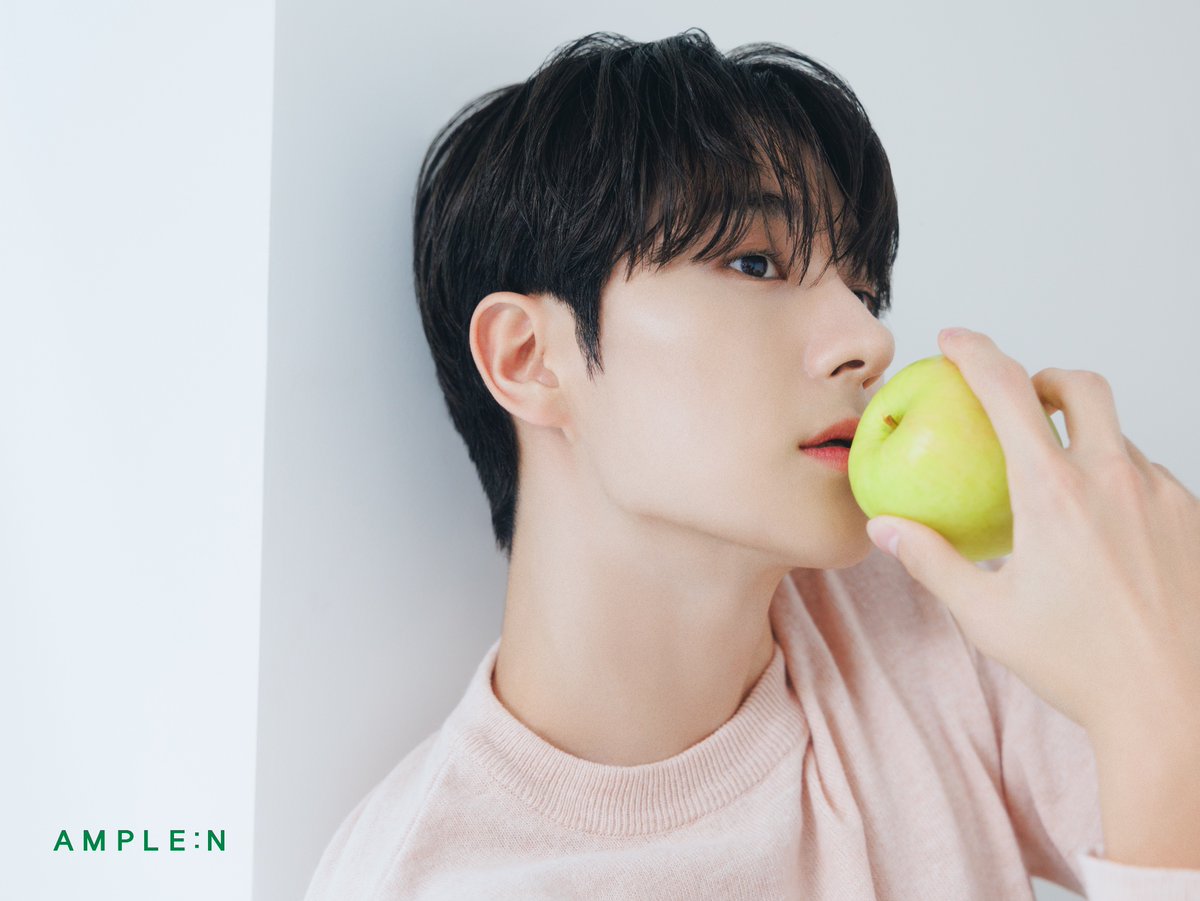 경🎉현재 왕자님 탄신일🎉축
    ｡:°ஐ*｡:°ʚ💖ɞ*｡:°ஐ*
　            *⸜(⑉˙ᗜ˙⑉)⸝*

큐티섹시앙큼청순 모든 컨셉을 다 해내는
화보 촬영의 군림자,
뷰티 모델의 지배자,
미남 얼굴의 마스터 이.재.현(님) 🤴

애정하는 마음 듬뿍 담아
미공개컷 선물 드려횬🎁

#미래에도_사랑할_재현_생일축하해