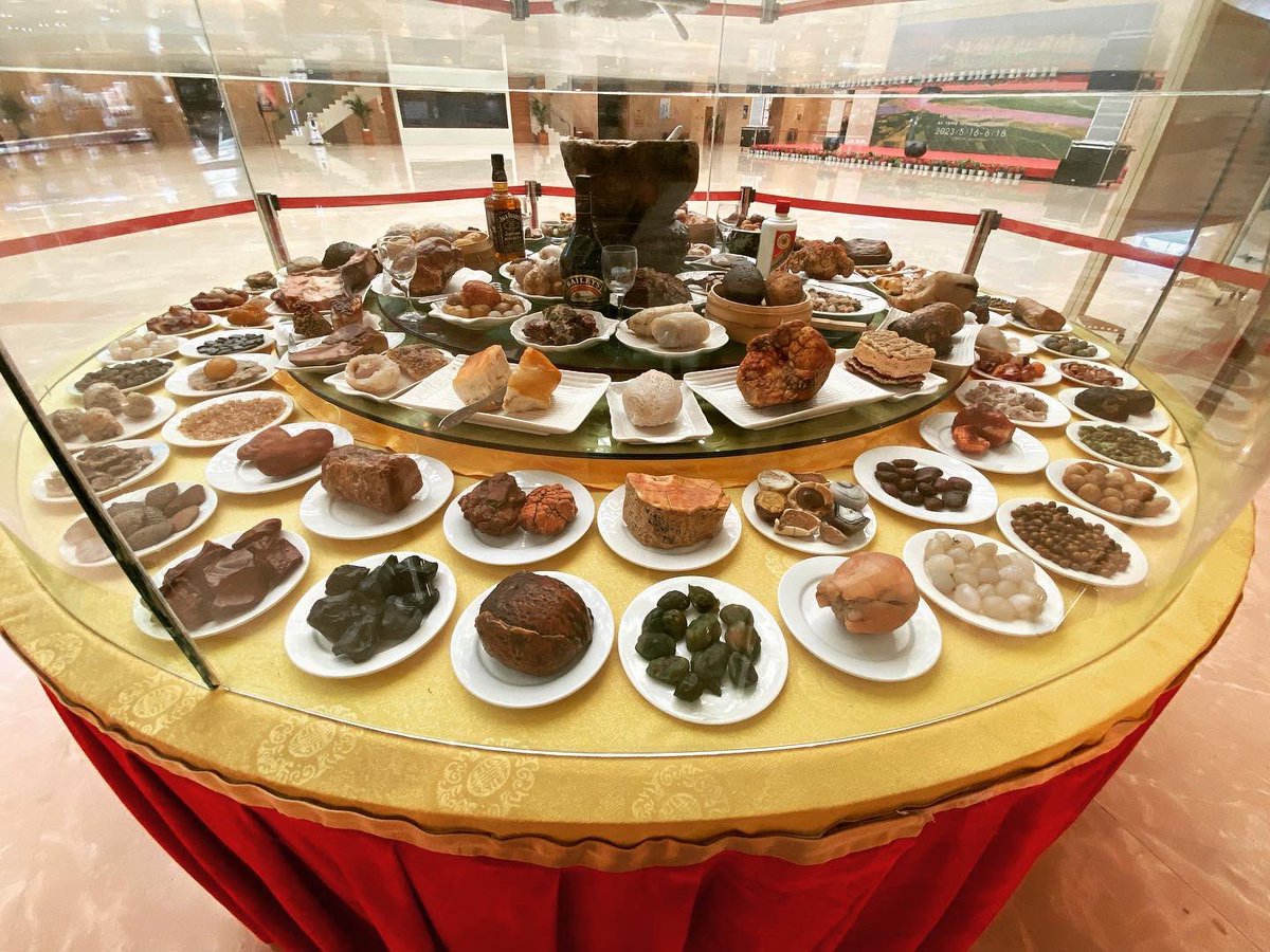 fuchsiadunlop's tweet image. I’d always wanted to see one of these in real life: an incredible Chinese ‘banquet’ composed of natural stones that resemble food! I had seen the occasional photograph of similar banquets, but this was better than any of them. What a feast!