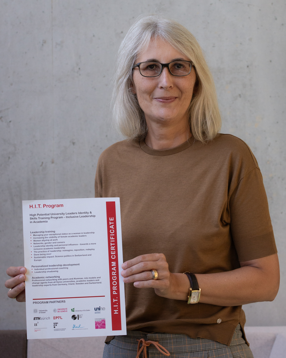 Congratulations to our @NCCRbioinspired PI Barbara Rothen-Rutishauser (@brothenrut, @AMIBioNano) for completing the 2023 H.I.T. (High Potential University Leaders Identity & Skills Training Program - Inclusive #Leadership in Academia) program! Well done! #EO