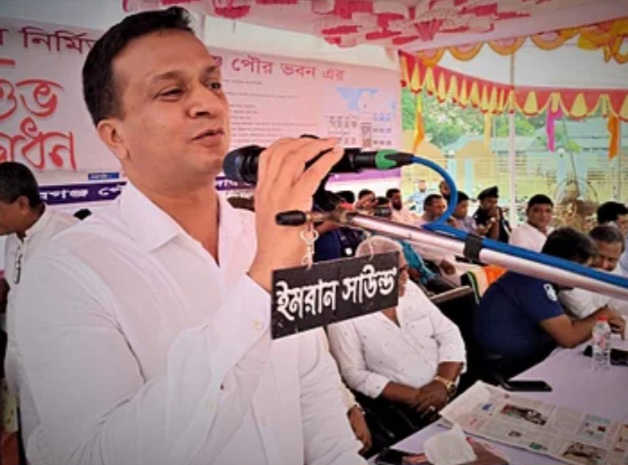 আওয়ামীলীগের পক্ষে ভোট চাইলেন জামালপুরের জেলা প্রশাসক