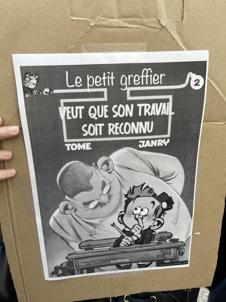 Riiingmybells's tweet photo. On ne le dira jamais assez : quand les greffiers, par nature si taiseux, expriment publiquement leur colère et alertent de façon aussi massive, il faut les écouter. Ils ne sont pas seulement les garants de la procédure, ils sont les garants au quotidien d’une justice de qualité. https://t.co/0J1IzmbMPN